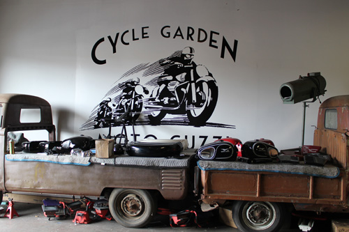 cycle garden guzzi girl